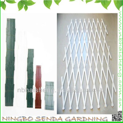 Plastic Expandable garden trellis